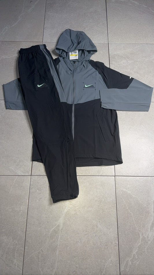 Nike miller grid suit